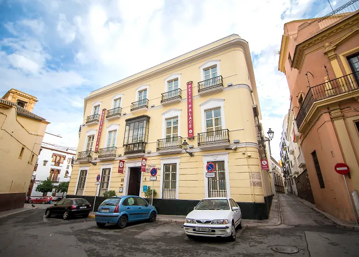 Petit Palace Santa Cruz
